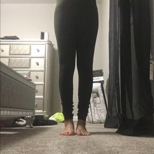 Fitted thermal leggings